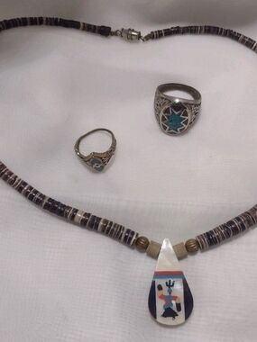 Vintage Handcrafted Inlay Pendant Necklace and Rings Set - Santo & Domingo